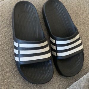Adidas kid sandals size 5